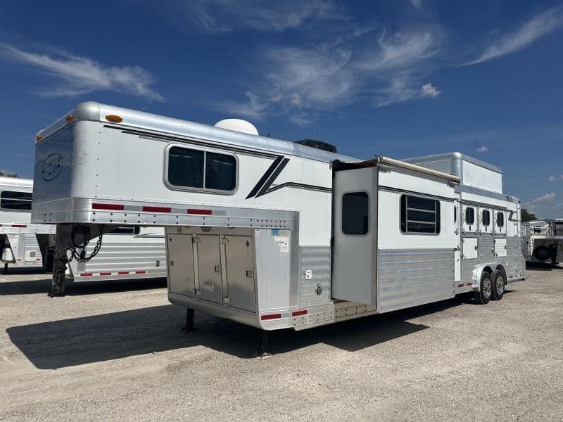2007 4 Star 4 Horse 14′ Outlaw LQ Slide Out image 0