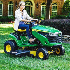 John Deere S100 42 in. 17.5 HP GAS Hydrostatic Riding Lawn Tractor image 2