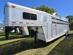 2006 C&C 4 Horse Gooseneck Trailer image 0