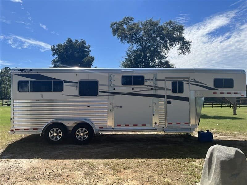 2019 4 Star 2+1 GN image 0