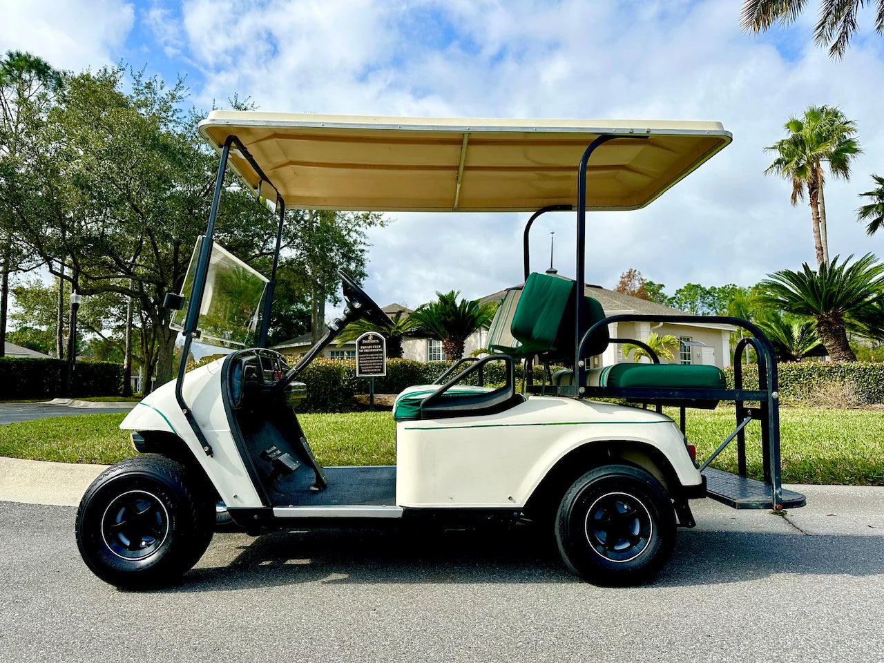 2014 E-Z-GO TXT Golf Cart for Sale image 9