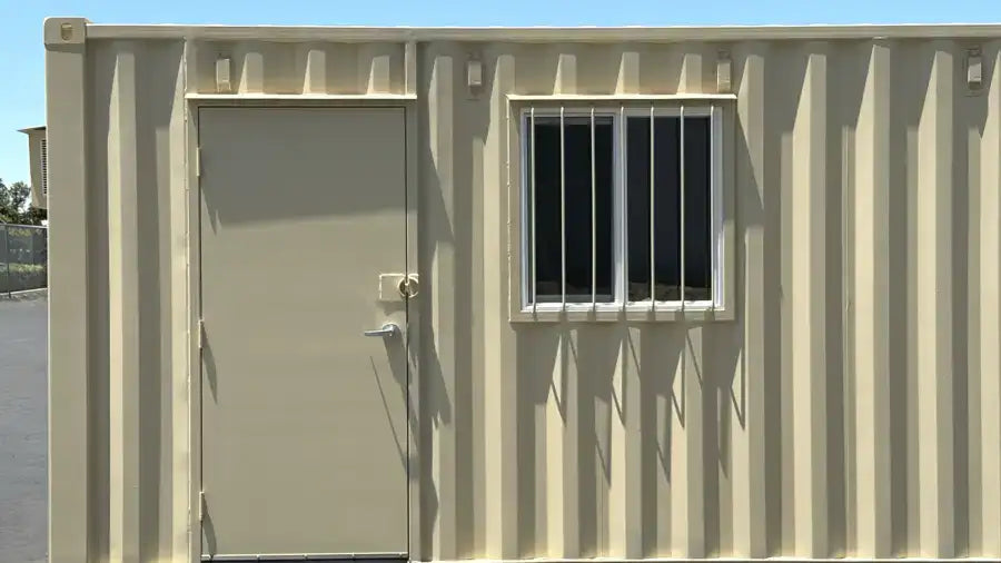 Rent 20ft Ground Level Office and Storage Combo Container image 4