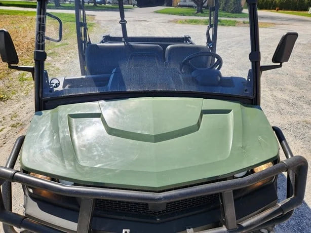 2018 John Deere Gator XUV 835M 4WD Utility Cart for Sale image 5