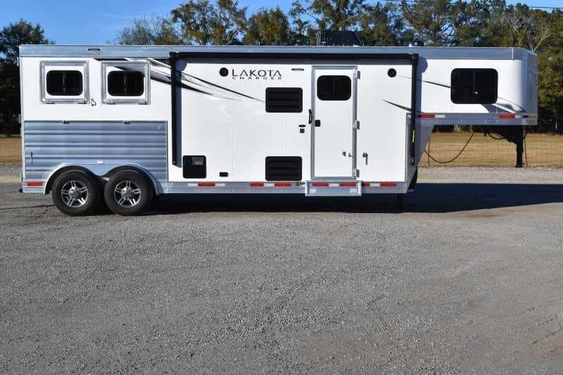 2022 Lakota Charger LQ 2 Horse Trailer with 9′ Short Wall image 0