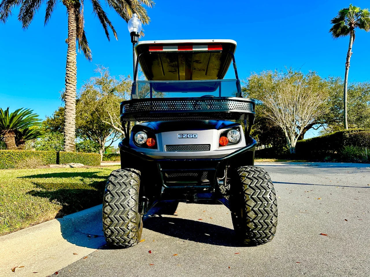 2017 E-Z-GO Express S4 Golf Cart for Sale image 5
