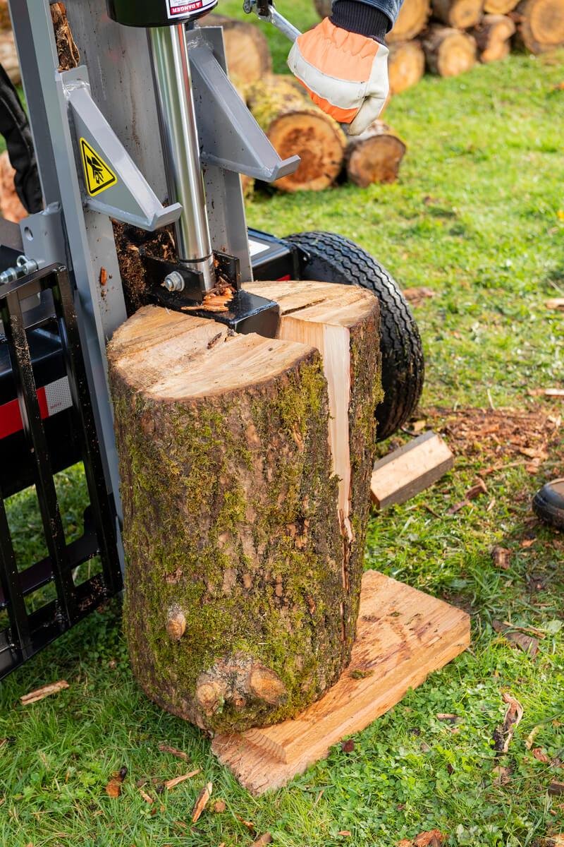 Oregon® 30-Ton 196cc Kohler HV Log Splitter with Hydraulic Fluid (OR30TKO-2) image 4