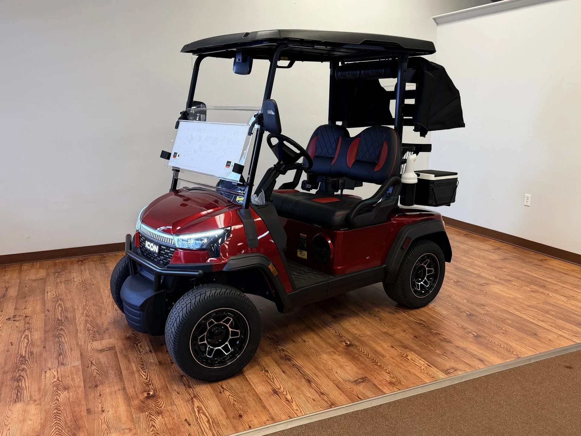 2026 ICON i20X Golfer Package Lithium Golf Cart for Sale (Inferno Red) image 0