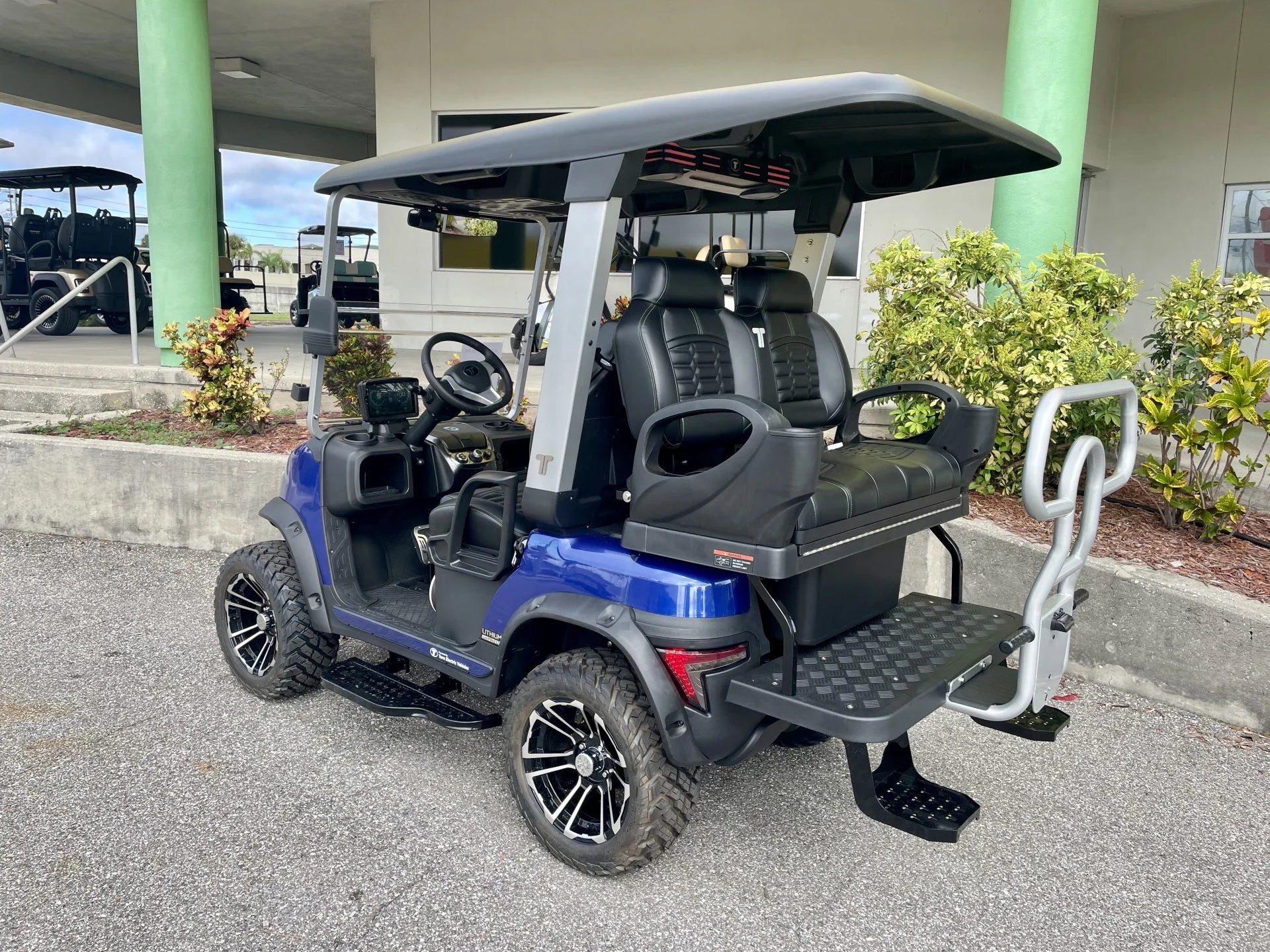 2026 Explorer 2+2 Tara Golf Cart for Sale (Electric Blue) image 1