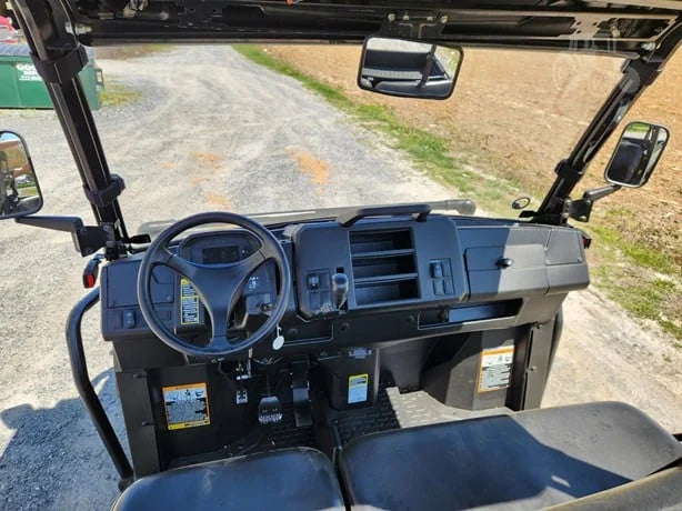 2018 John Deere Gator XUV 835M 4WD Utility Cart with 54 HP for Sale image 10