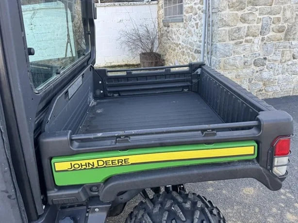 2018 John Deere Gator 4WD XUV 835M Utility Cart for Sale image 3